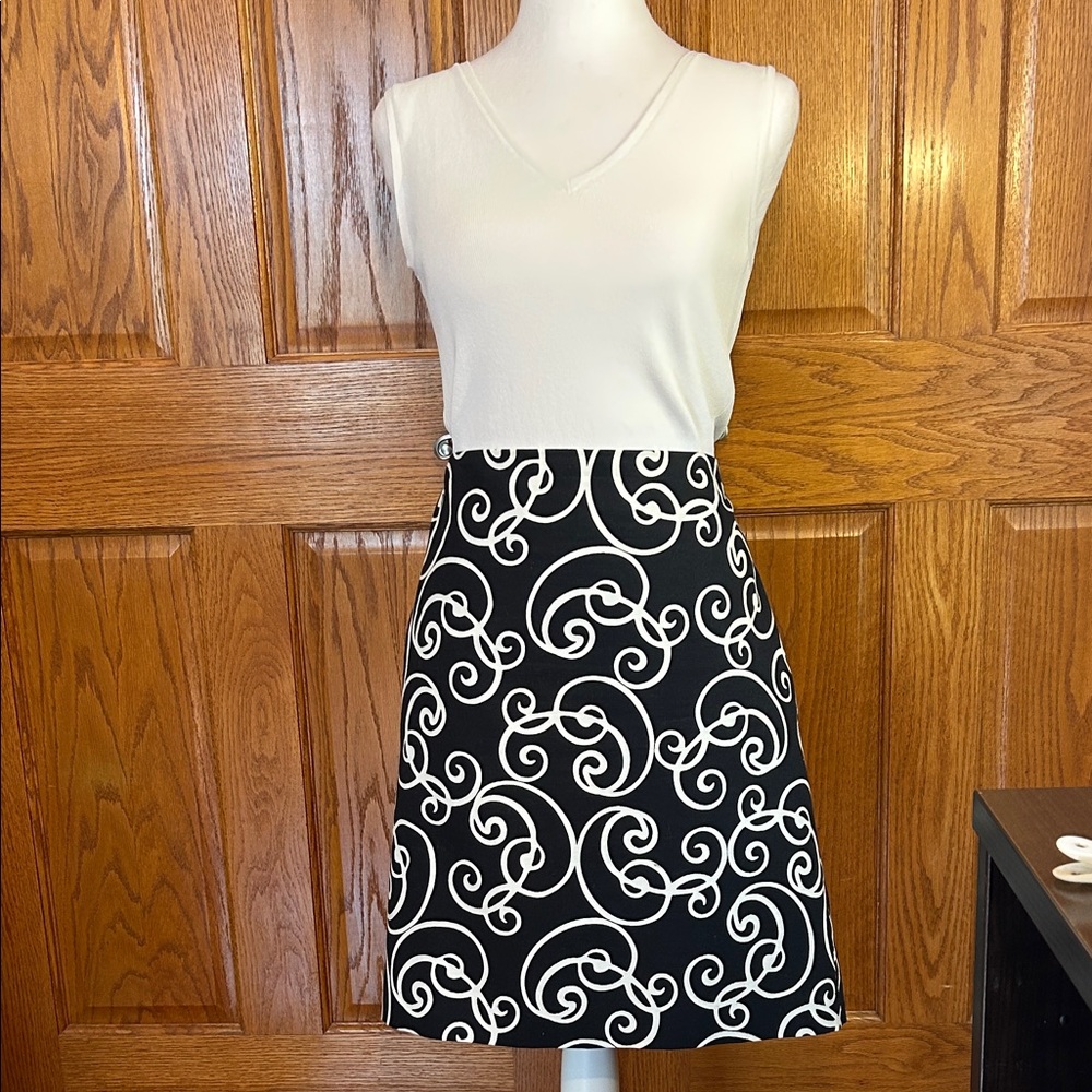 Ann Taylor Black and White Swirl Mini Skirt